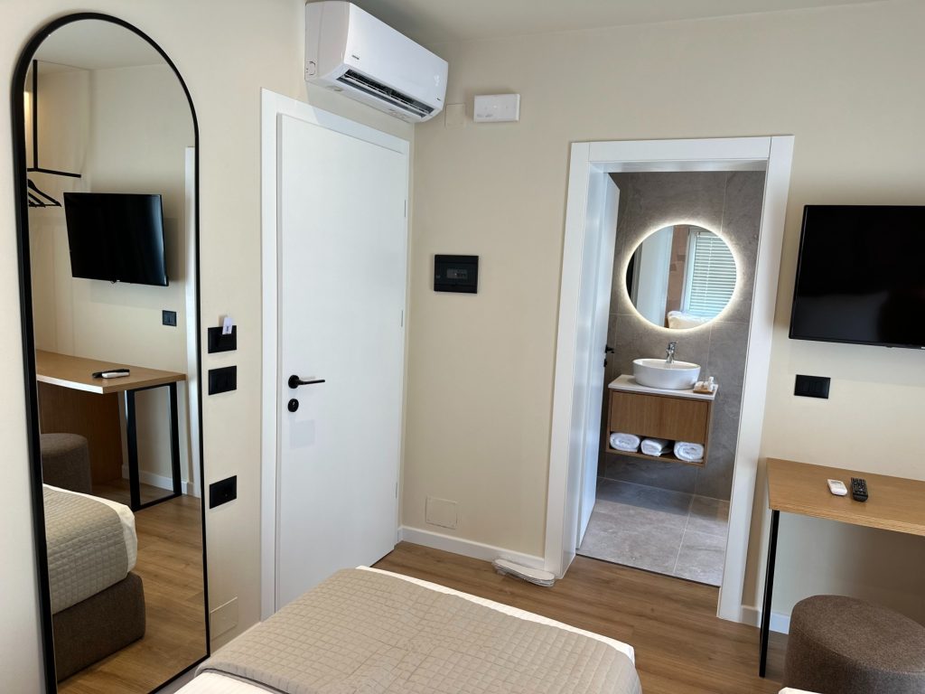 Discover the Best Place to Stay in Permet: Serenity Rooms in the City Center